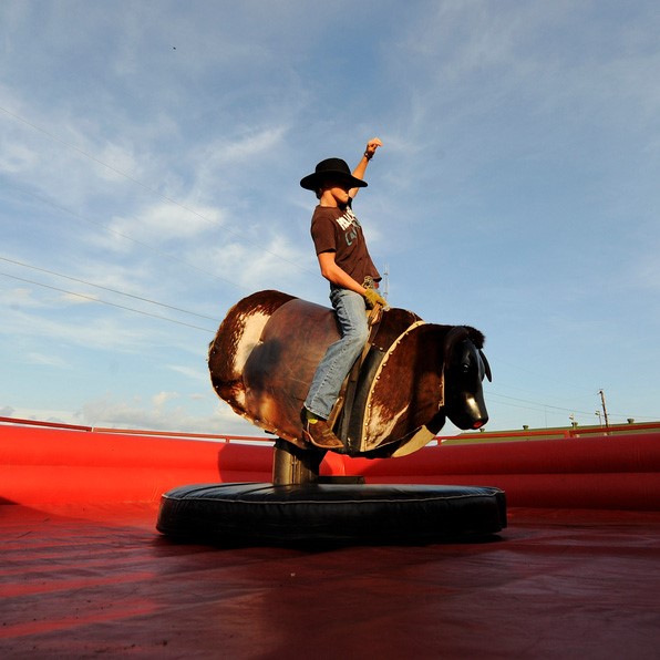 Mechanical Bull Vernal's Dinosaur Roundup Rodeo